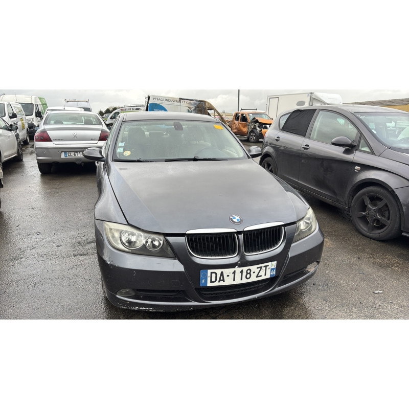 BMW SERIE 3 E90 PHASE 1 320d 2.0D - 16V TURBO Photo n°13