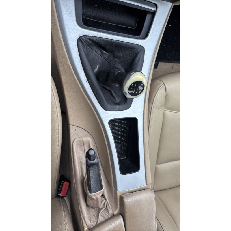BMW SERIE 3 E90 PHASE 1 320d 2.0D - 16V TURBO Photo n°30