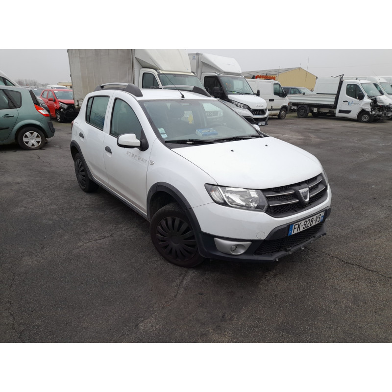 DACIA SANDERO 2 PHASE 1 0.9i - 12V TURBO TCE 90 Photo n°3