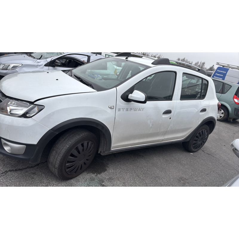 DACIA SANDERO 2 PHASE 1 0.9i - 12V TURBO TCE 90 Photo n°12
