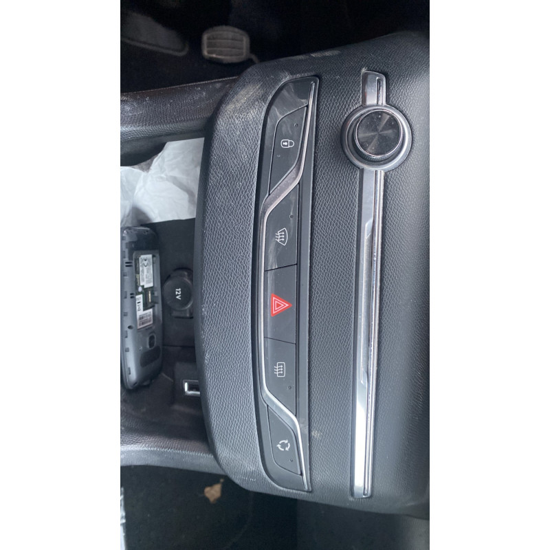 PEUGEOT 308 2 SW PHASE 2 BREAK 1.5 BLUE HDI - 16V TURBO Photo n°9