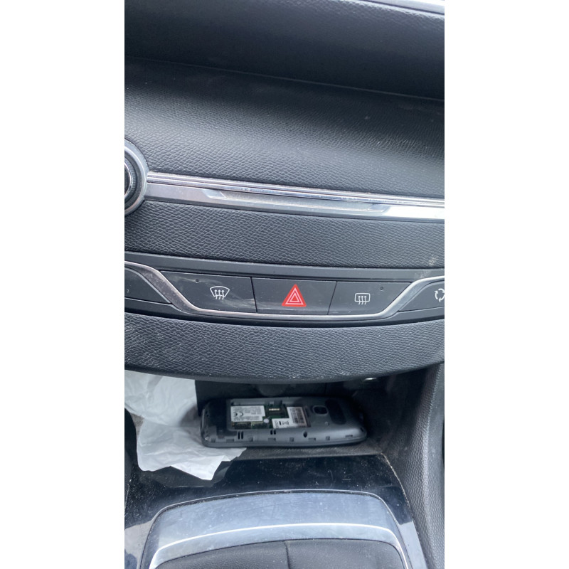 PEUGEOT 308 2 SW PHASE 2 BREAK 1.5 BLUE HDI - 16V TURBO Photo n°10