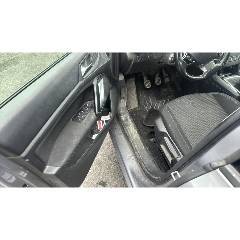 PEUGEOT 308 2 SW PHASE 2 BREAK 1.5 BLUE HDI - 16V TURBO Photo n°16