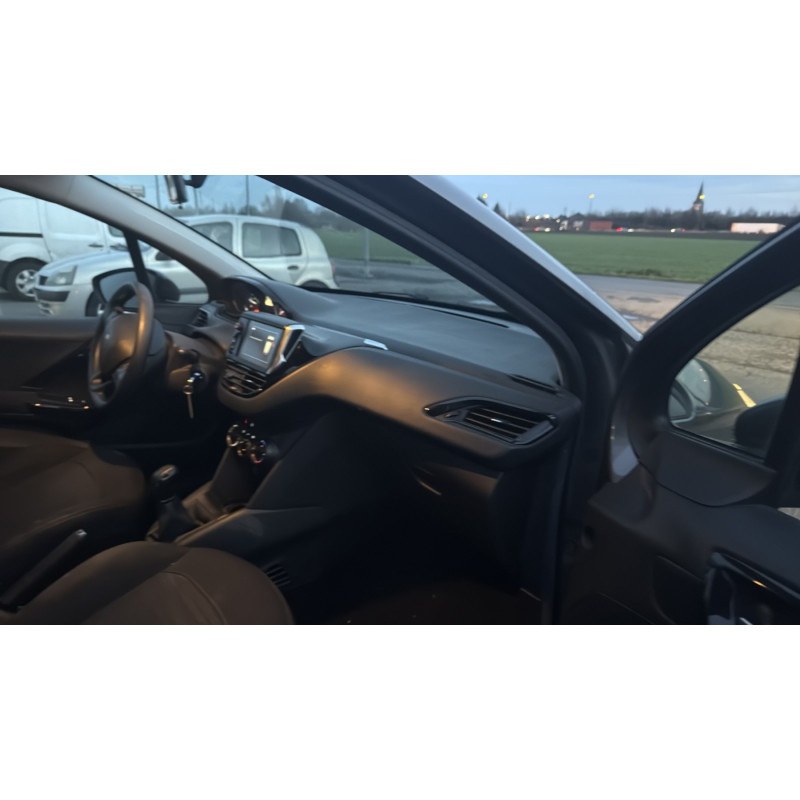 PEUGEOT 208 1 PHASE 2 1.6 BLUE HDI - 8V TURBO Photo n°6