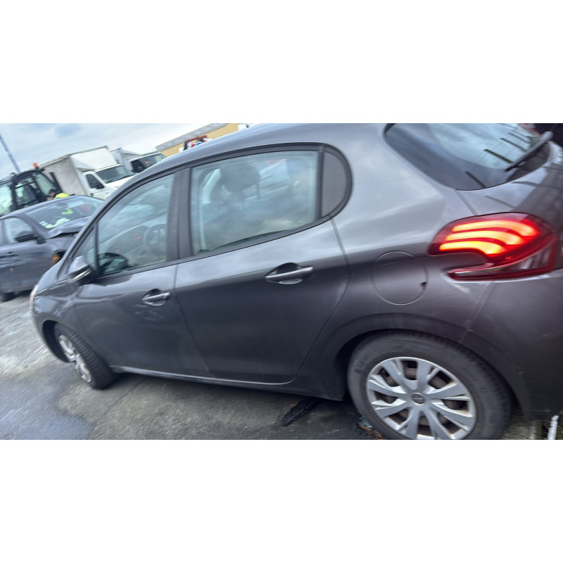 PEUGEOT 208 1 PHASE 2 1.6 BLUE HDI - 8V TURBO Photo n°15
