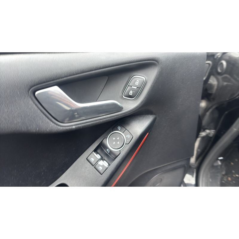 FORD FIESTA 7 PHASE 1 1.0i - 12V TURBO Photo n°11