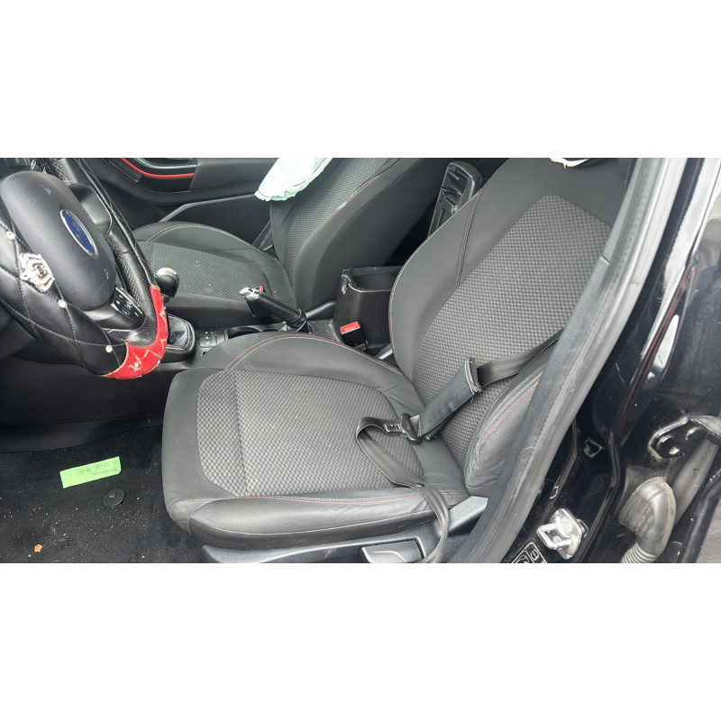 FORD FIESTA 7 PHASE 1 1.0i - 12V TURBO Photo n°12