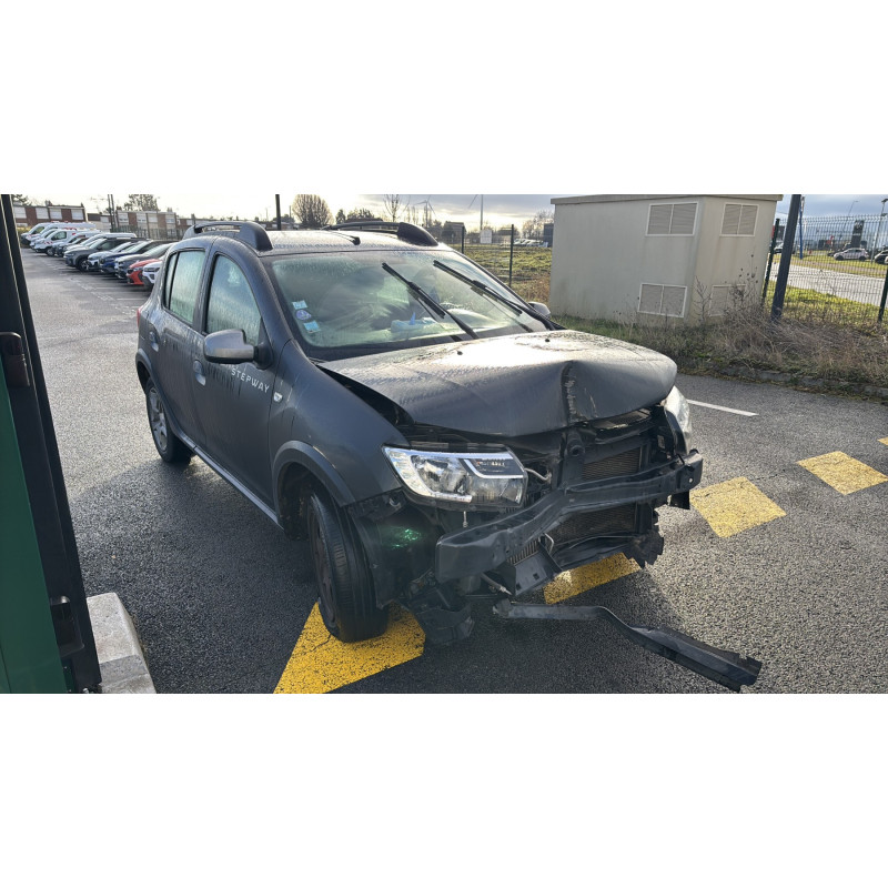 DACIA SANDERO 2 PHASE 2 0.9i - 12V TURBO TCE 90 Photo n°2