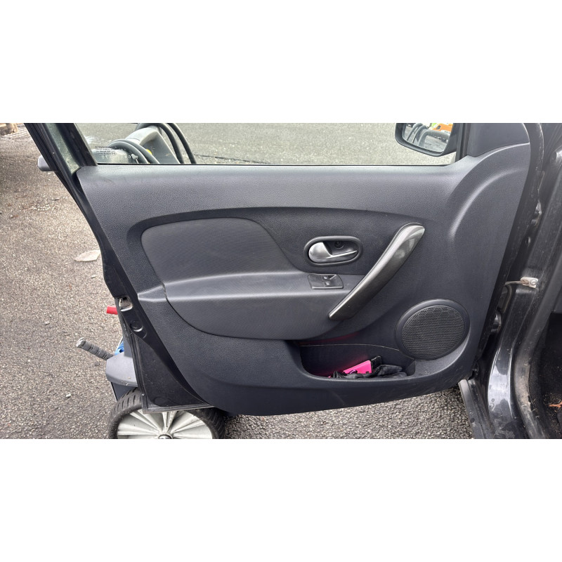 DACIA SANDERO 2 PHASE 2 0.9i - 12V TURBO TCE 90 Photo n°17