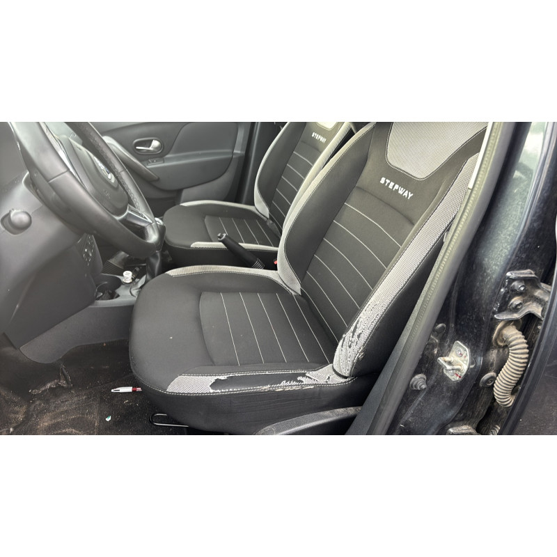 DACIA SANDERO 2 PHASE 2 0.9i - 12V TURBO TCE 90 Photo n°18