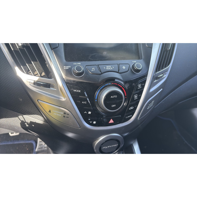 HYUNDAI VELOSTER COUPE 1.6 GDI - 16V Photo n°19
