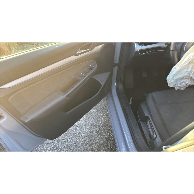 VOLKSWAGEN GOLF 8 SW PHASE 1 BREAK 1.5 TSI BLUE MOTION - 16V TURBO Photo n°11