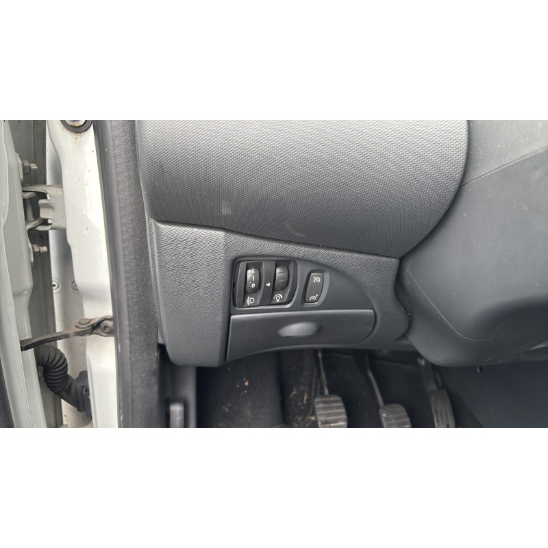 RENAULT TWINGO 2 PHASE 2 1.2i - 16V Photo n°18