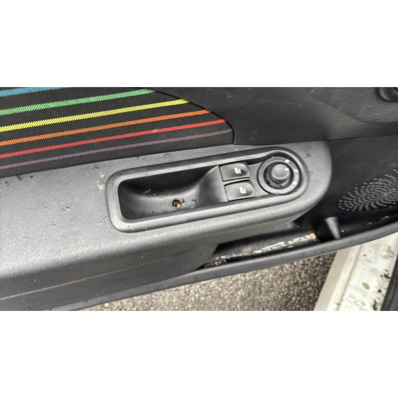 RENAULT TWINGO 2 PHASE 2 1.2i - 16V Photo n°23