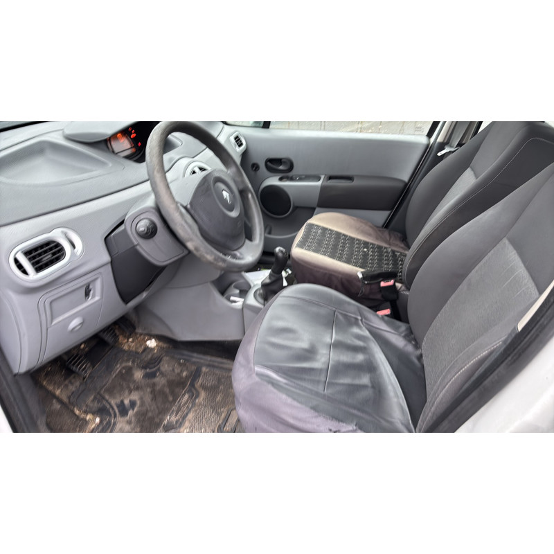 RENAULT MODUS PHASE 2 1.2i - 16V Photo n°5
