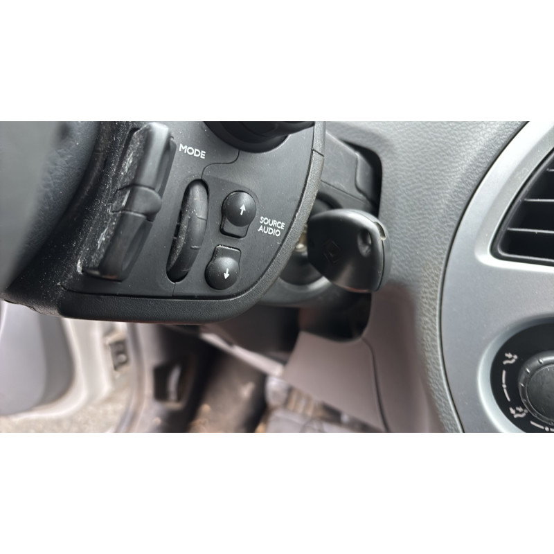 RENAULT MODUS PHASE 2 1.2i - 16V Photo n°9
