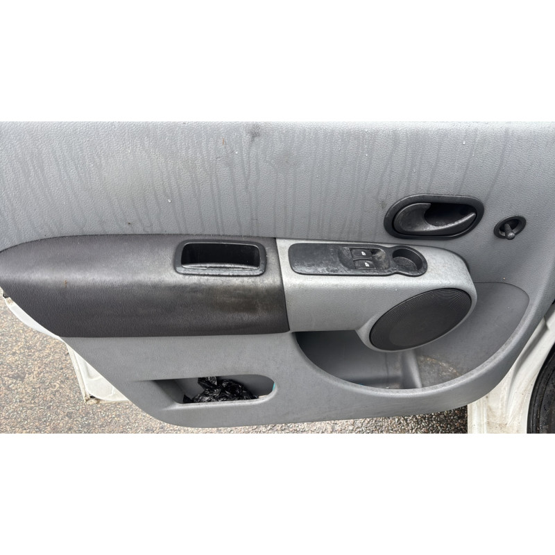 RENAULT MODUS PHASE 2 1.2i - 16V Photo n°15