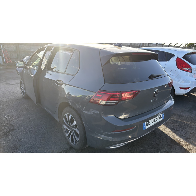 VOLKSWAGEN GOLF 8 PHASE 1 2.0 TDI - 16V TURBO Photo n°3