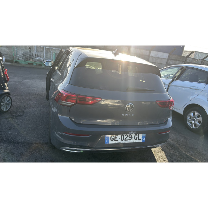VOLKSWAGEN GOLF 8 PHASE 1 2.0 TDI - 16V TURBO Photo n°4