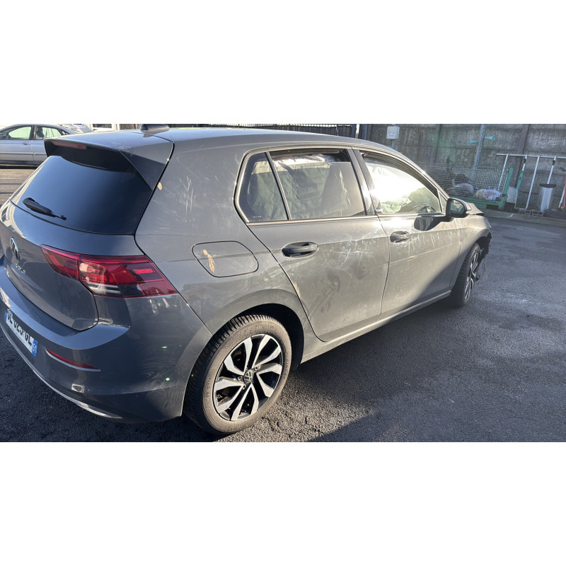VOLKSWAGEN GOLF 8 PHASE 1 2.0 TDI - 16V TURBO Photo n°5