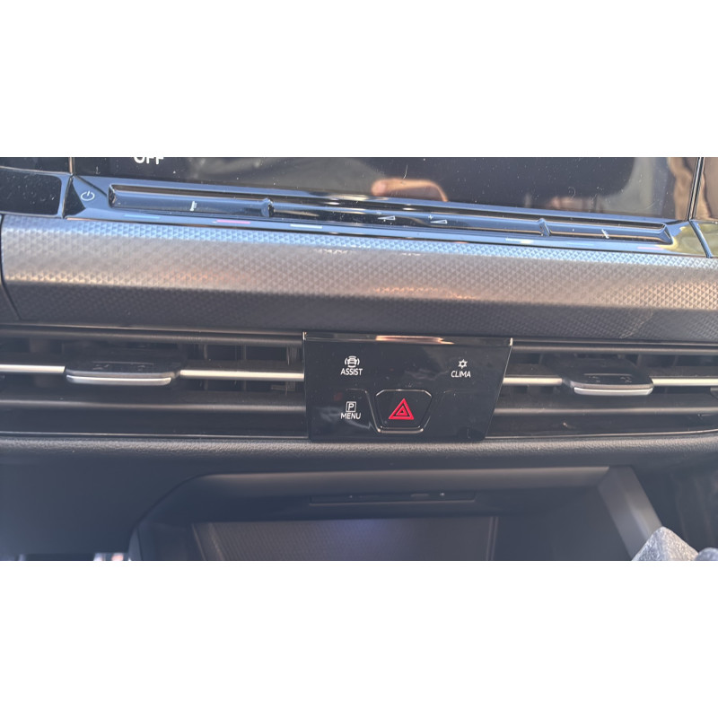 VOLKSWAGEN GOLF 8 PHASE 1 2.0 TDI - 16V TURBO Photo n°17