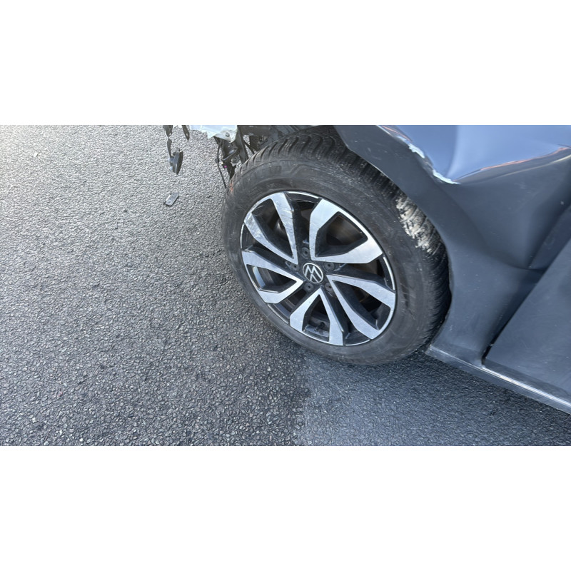 VOLKSWAGEN GOLF 8 PHASE 1 2.0 TDI - 16V TURBO Photo n°22