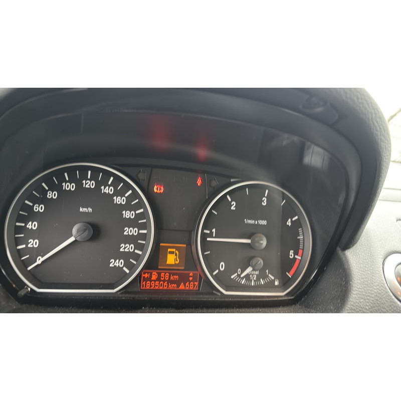 BMW SERIE 1 E87 PHASE 2 116d 2.0D - 16V TURBO Photo n°17
