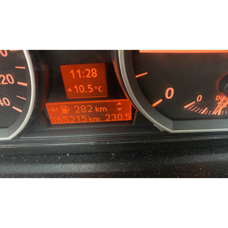 BMW SERIE 1 E87 PHASE 2 116d 2.0D - 16V TURBO Photo n°10