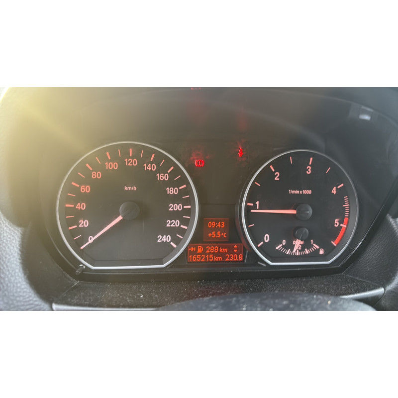 BMW SERIE 1 E87 PHASE 2 116d 2.0D - 16V TURBO Photo n°19