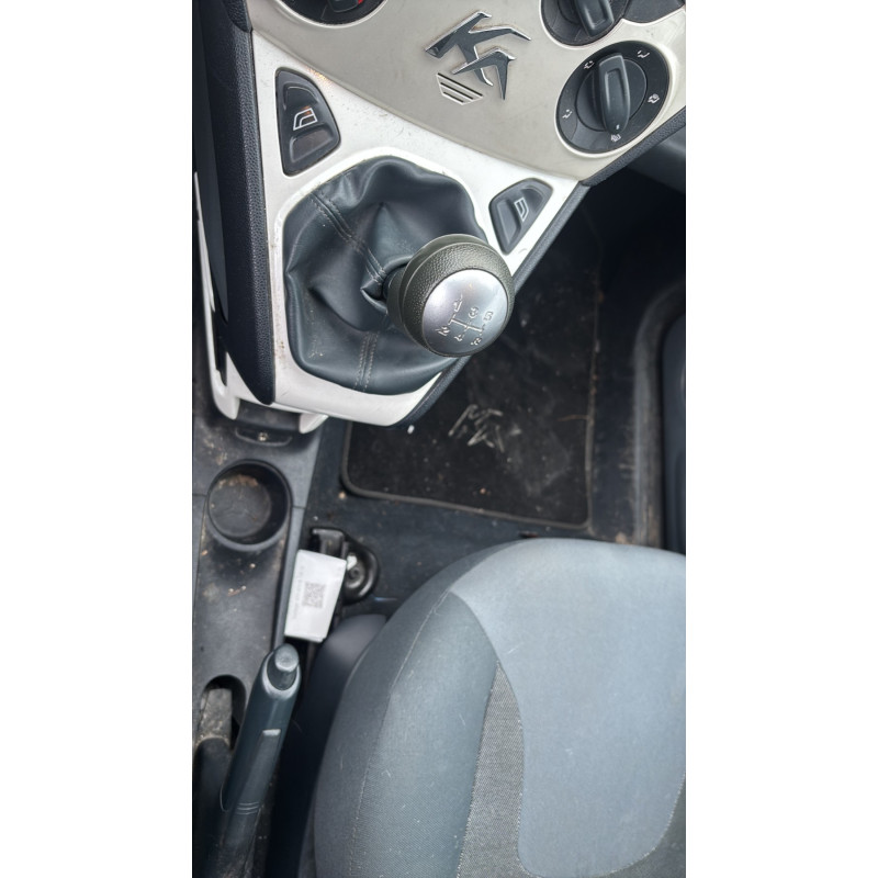 FORD KA 2 PHASE 2 1.2i - 8V Photo n°15