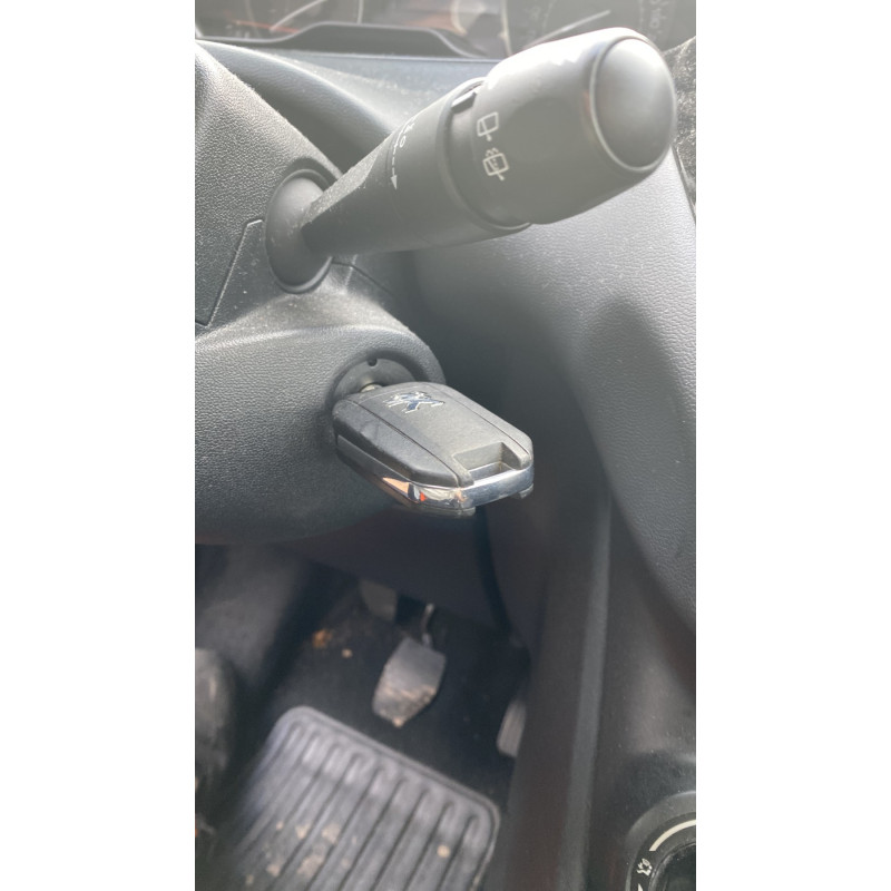 PEUGEOT 208 1 PHASE 2 1.6 BLUE HDI - 8V TURBO Photo n°10