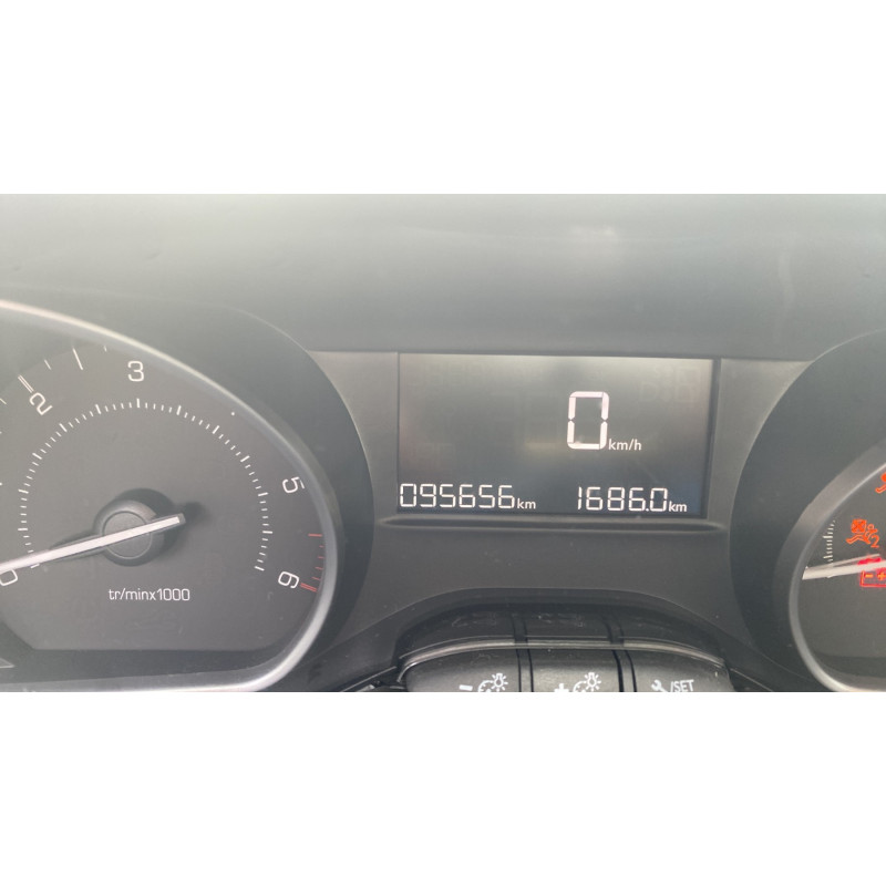 PEUGEOT 208 1 PHASE 2 1.6 BLUE HDI - 8V TURBO Photo n°11