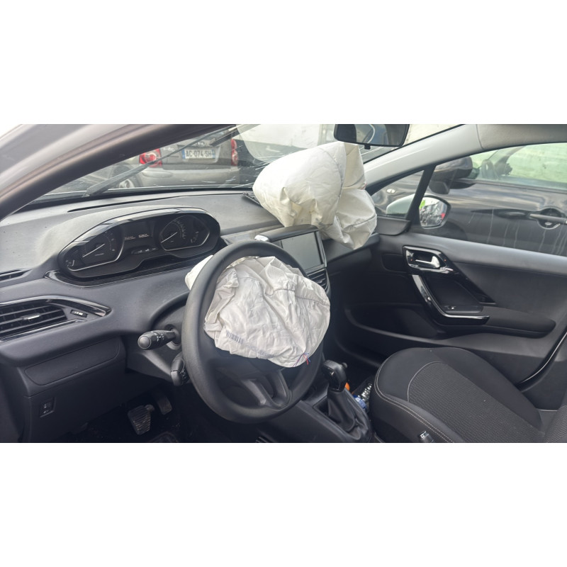 PEUGEOT 208 1 PHASE 2 1.6 BLUE HDI - 8V TURBO Photo n°16