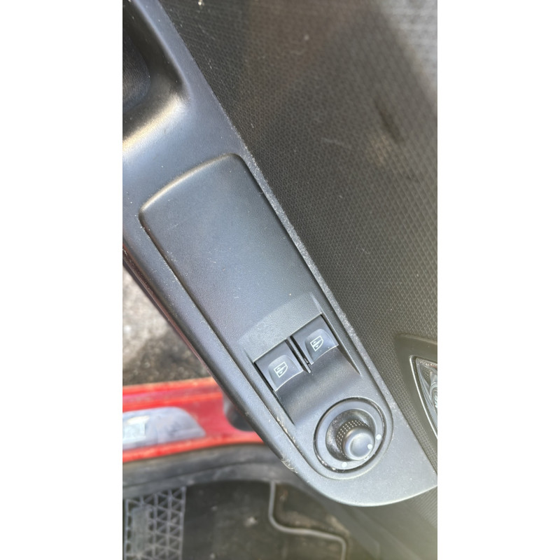 RENAULT CLIO 4 PHASE 1 1.2i - 16V Photo n°10