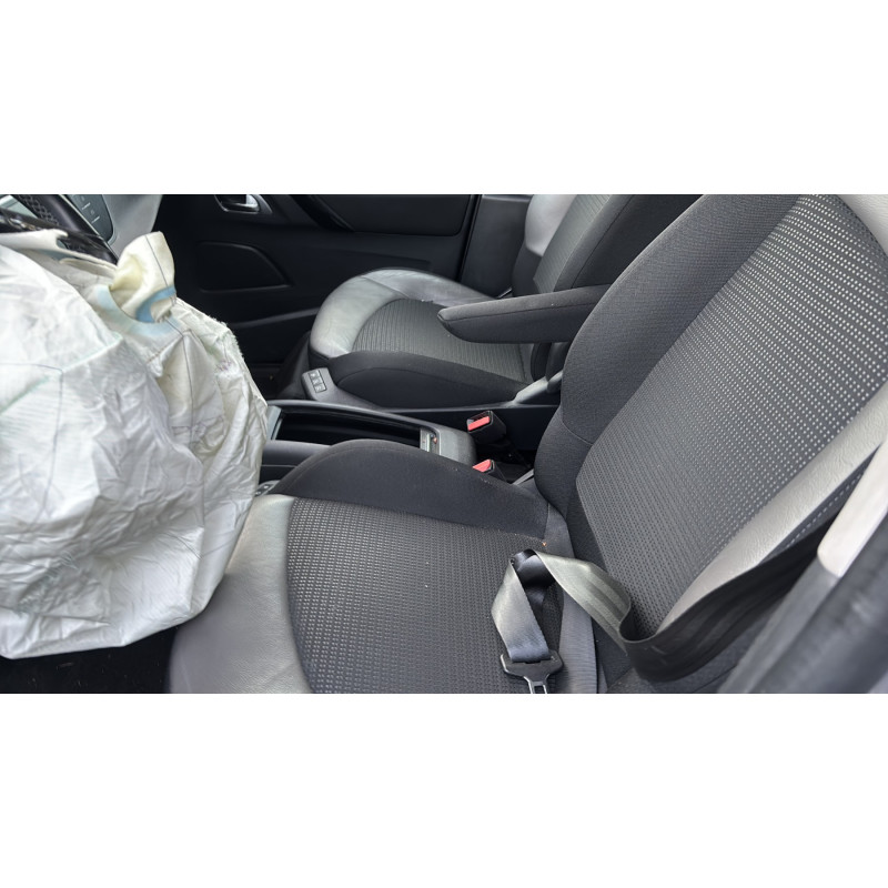 CITROEN C4 GRAND PICASSO 2 PHASE 2 1.6 THP - 16V TURBO Photo n°11