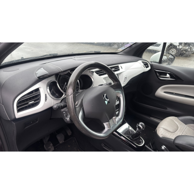 DS DS3 PHASE 3 1.2 THP - 12V TURBO Photo n°15