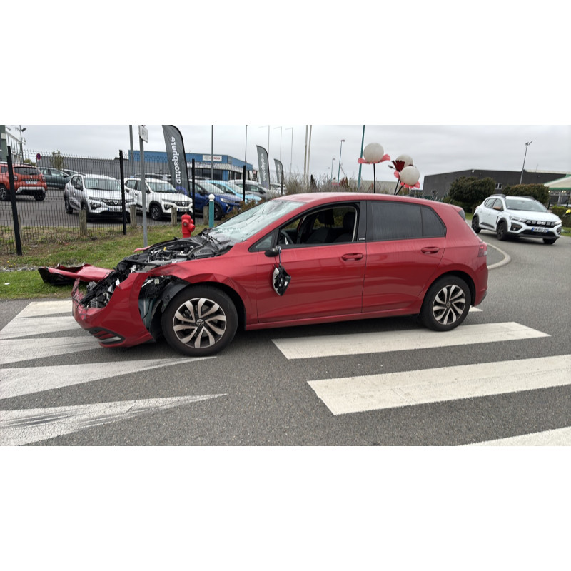 VOLKSWAGEN GOLF 8 PHASE 1 1.0 TSI - 12V TURBO Photo n°3