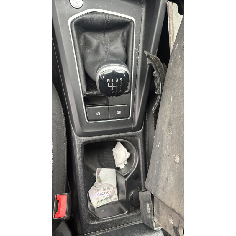 VOLKSWAGEN GOLF 8 PHASE 1 1.0 TSI - 12V TURBO Photo n°29