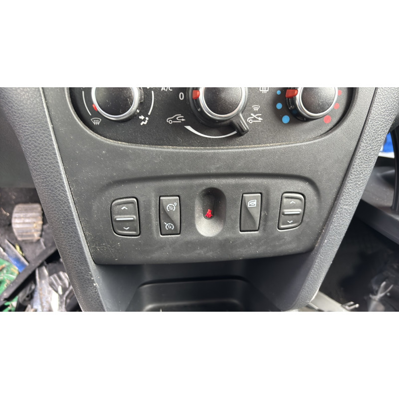 DACIA SANDERO 2 PHASE 2 1.0i - 12V TURBO SCE 100 Photo n°19