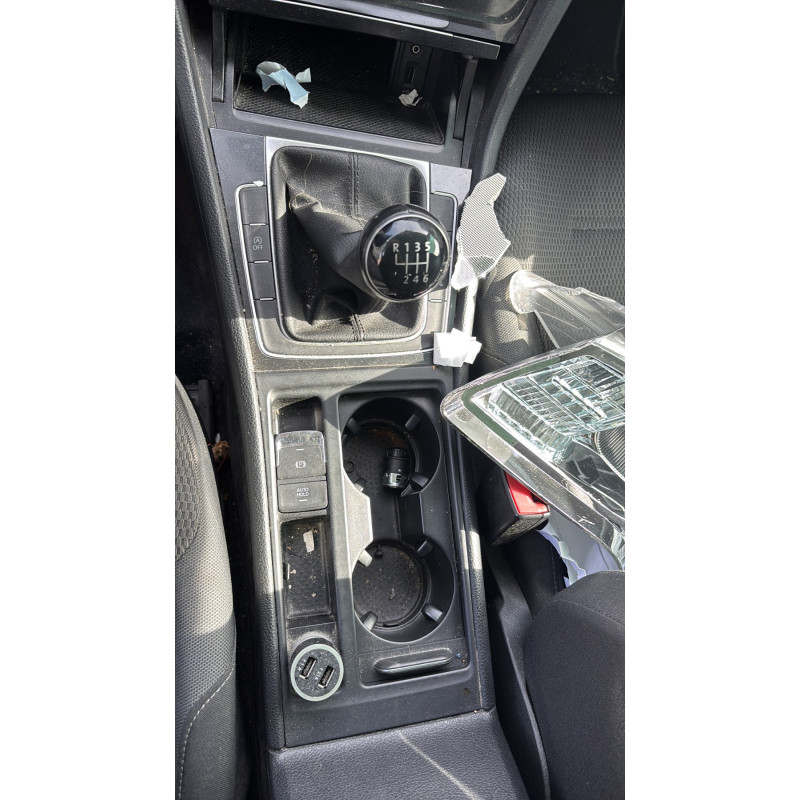 VOLKSWAGEN GOLF 7 PHASE 2 1.0 TSI - 12V TURBO Photo n°18