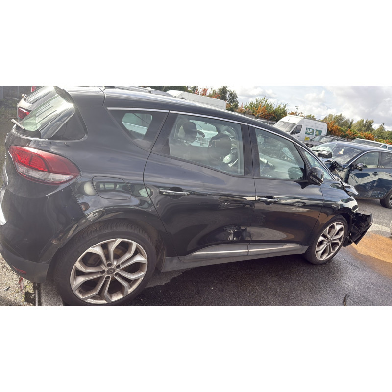 RENAULT SCENIC 4 1.2i - 16V TURBO TCE 130 Photo n°7