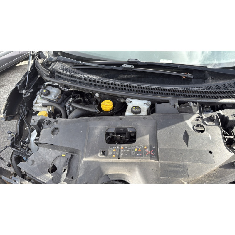 RENAULT SCENIC 4 1.2i - 16V TURBO TCE 130 Photo n°9