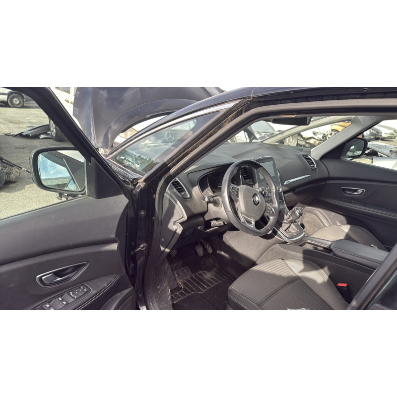 RENAULT SCENIC 4 1.2i - 16V TURBO TCE 130 Photo n°11