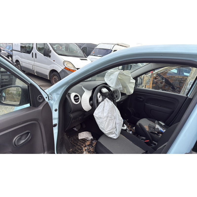 RENAULT TWINGO 3 PHASE 2 ZE Photo n°11