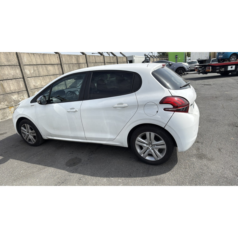 PEUGEOT 208 1 PHASE 2 1.2 VTI - 12V Photo n°7