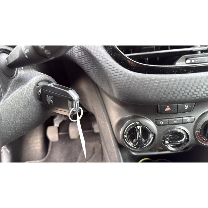 PEUGEOT 208 1 PHASE 2 1.2 VTI - 12V Photo n°22