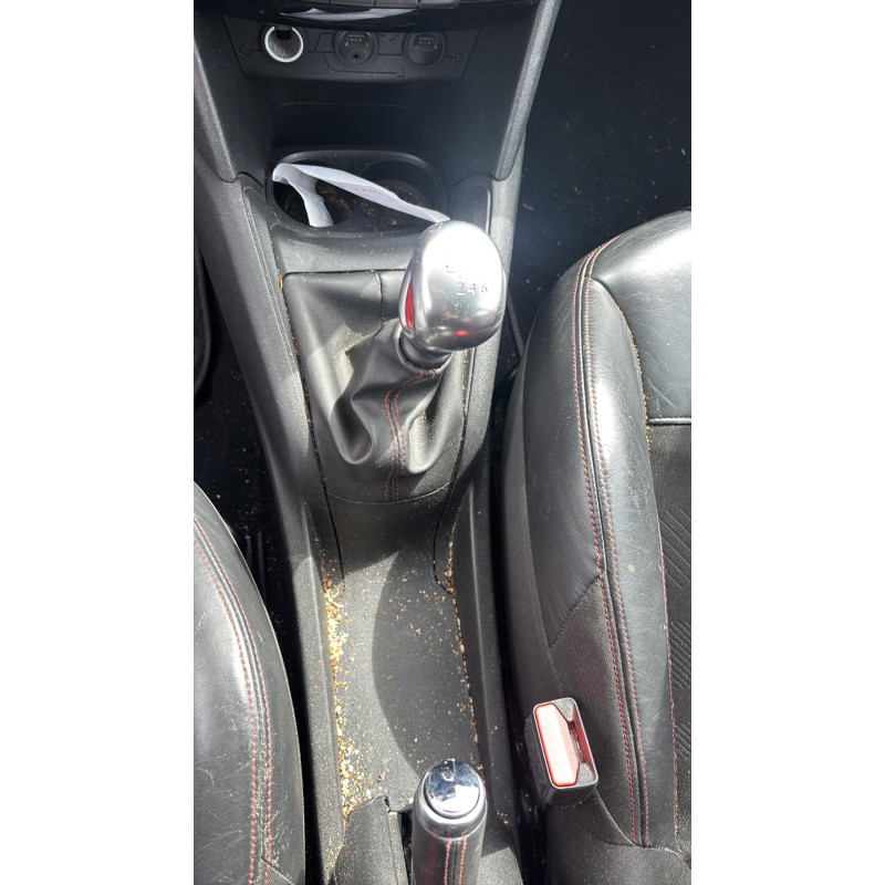 PEUGEOT 208 1 PHASE 1 1.6 THP - 16V TURBO Photo n°31