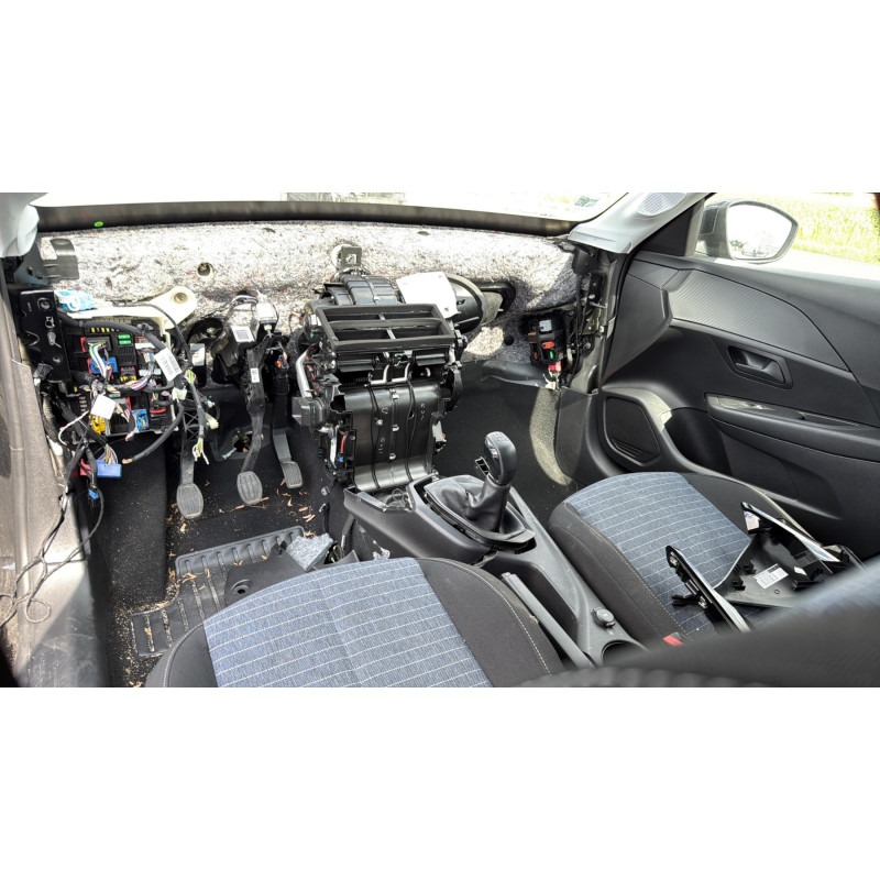 PEUGEOT 208 2 PHASE 1 1.2 VTI - 12V Photo n°12