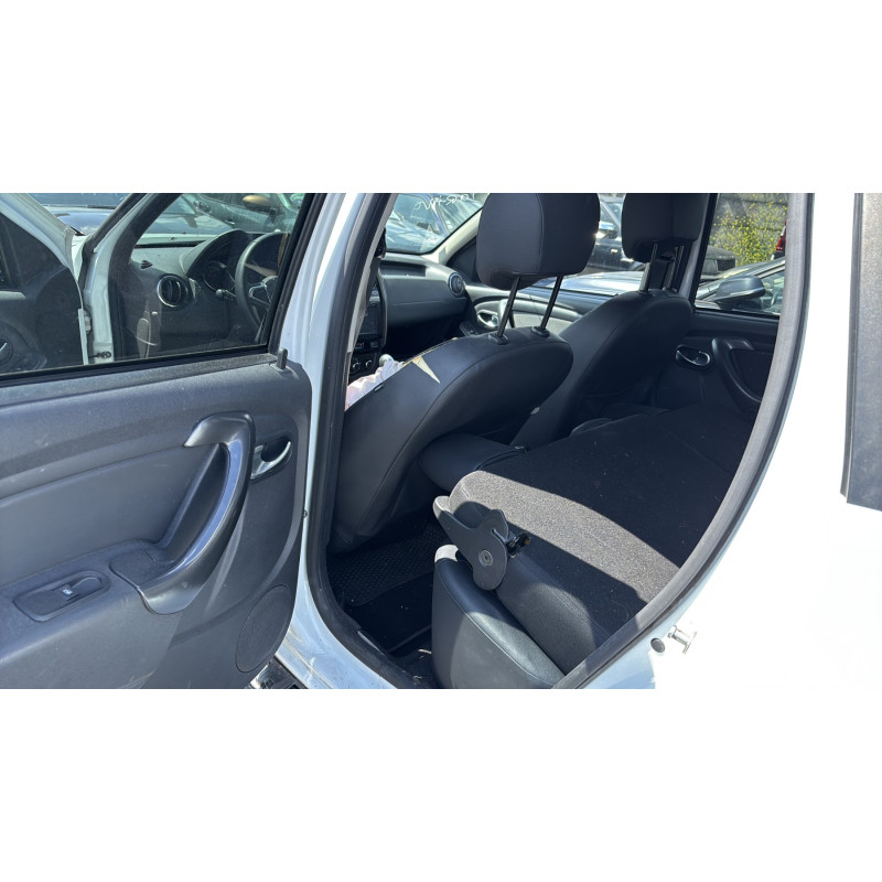 DACIA DUSTER 1 PHASE 2 1.5 DCI - 8V TURBO Photo n°11