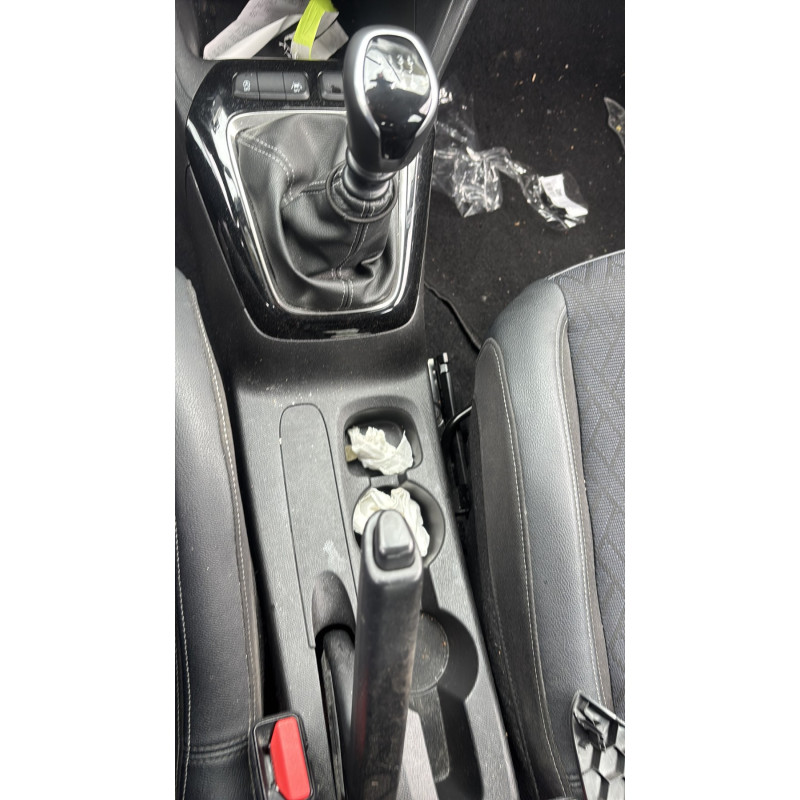OPEL CORSA F PHASE 1 1.2i - 12V TURBO Photo n°4